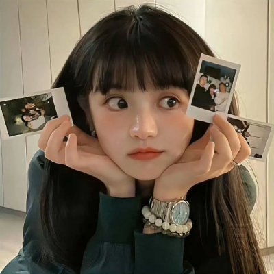 开画少女漫海报
