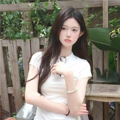 天堂广场海报
